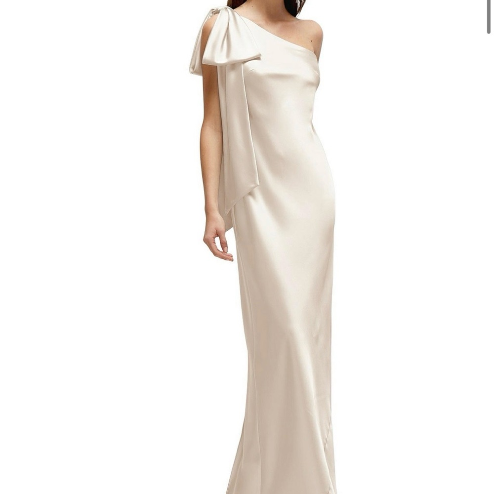 One-Shoulder Cream Satin Evening Gown with Bow Accent only wore once